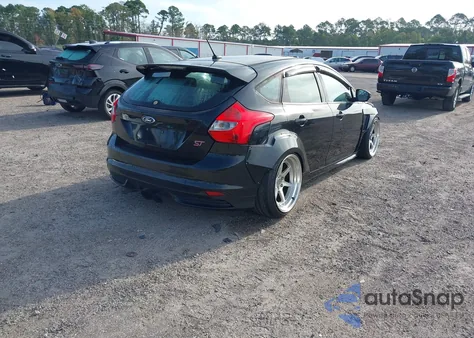 2013 Ford Focus z USA, uszkodzony, nr VIN 1FADP3L90DL364602